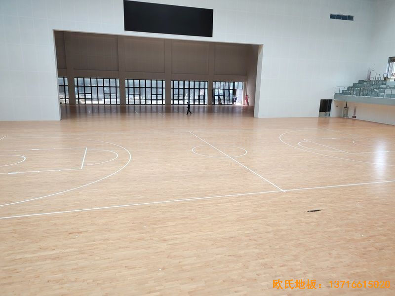 四川达州文理学院体育地板铺装案例