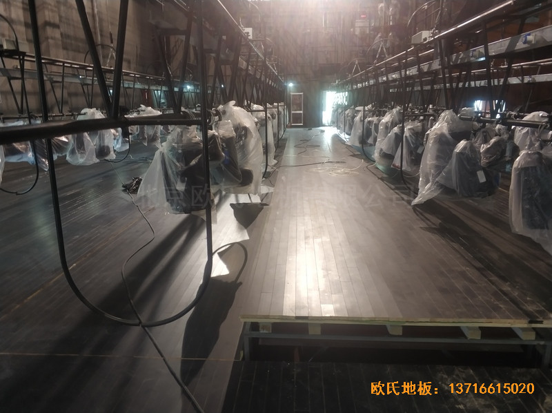 杭州职工之家舞台体育木地板铺装案例3