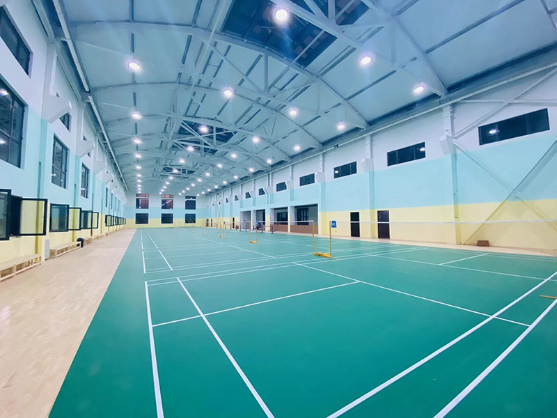 河南郑州芝麻之星运动中心羽毛球馆运动地板铺装案例0