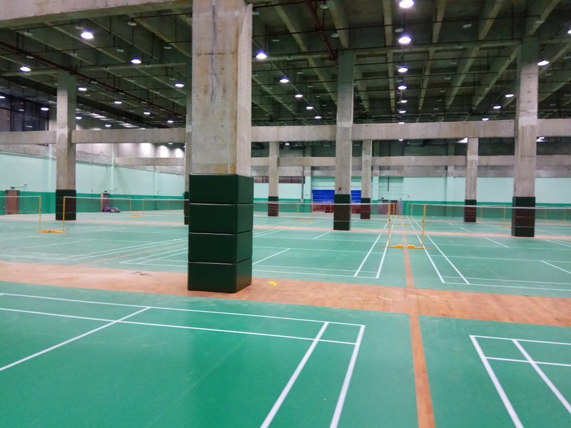 重庆九龙坡区友动力羽毛球俱乐部运动地板铺设案例7