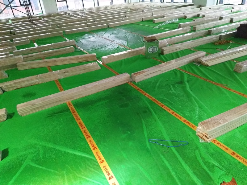 四川宜宾市临港较好的实验学校羽毛球馆运动木地板施工案例2