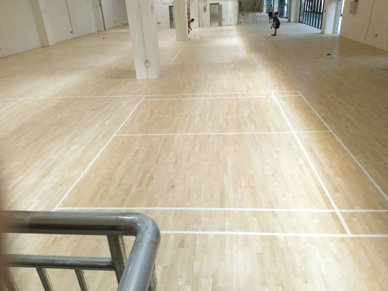 四川宜宾市临港较好的实验学校羽毛球馆运动木地板施工案例5