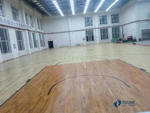 国标篮球场地板安装公司