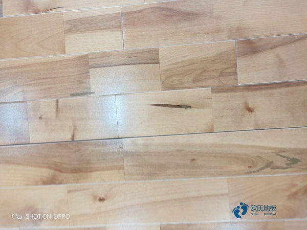 松木体育运动木地板清洁保养