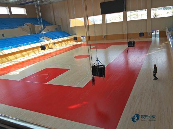 松木运动篮球地板保养