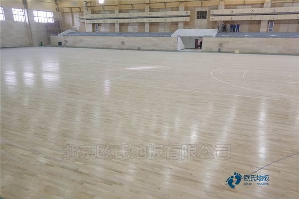 单龙骨运动馆地板保养知识