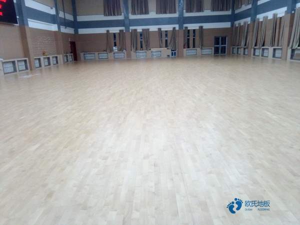 学校篮球场馆木地板的技术参数