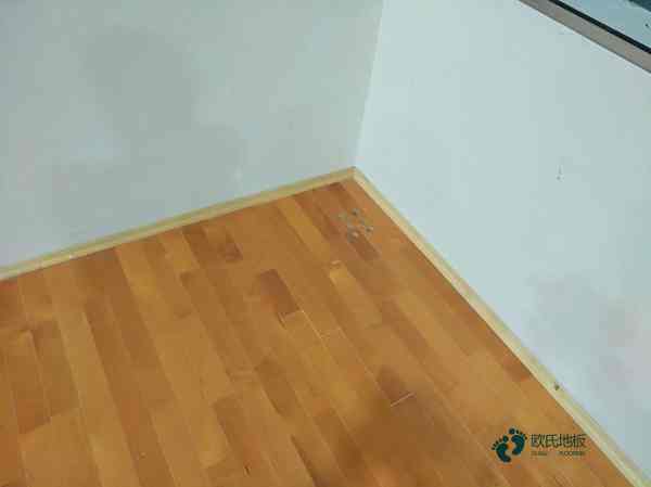 室内运动木地板如何保洁
