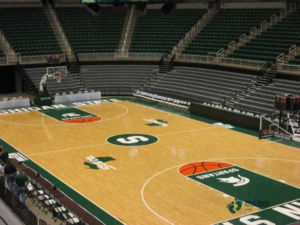 哪有篮球体育地板安装费