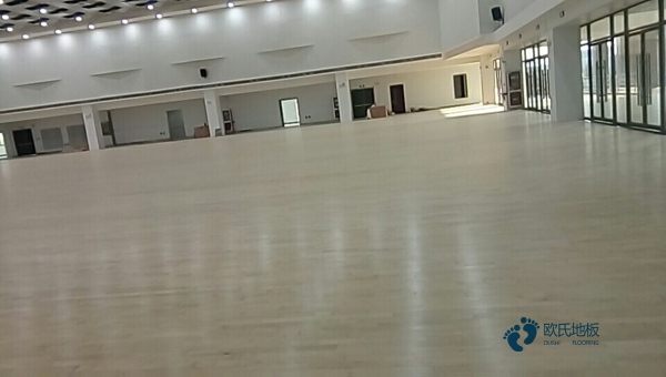 那有篮球运动木地板如何拆