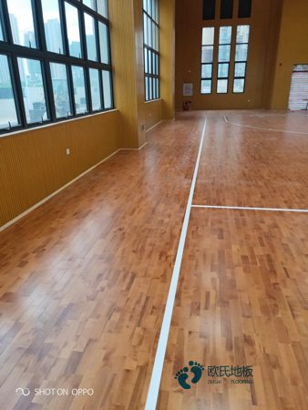 去哪买篮球体育地板价位