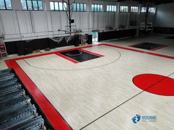 寻求篮球体育地板哪个便宜