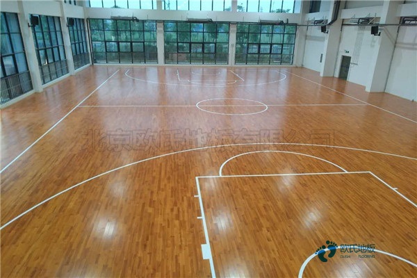 室内运动木地板维护
