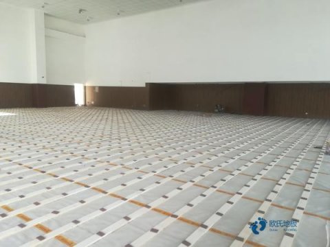 有什么篮球木地板造价
