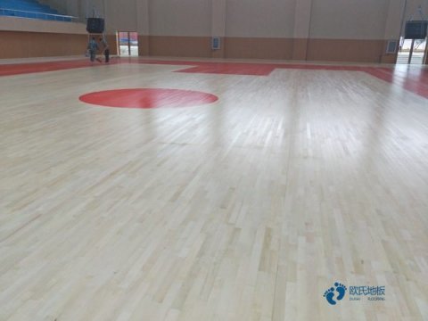 单龙骨运动篮球木地板维护保养