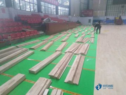 国标运动篮球木地板施工队
