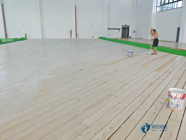 室内体育地板多少钱能下来