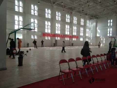 定做体育馆木地板哪个牌子好