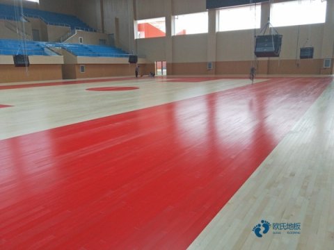 单龙骨体育场地地板维护保养