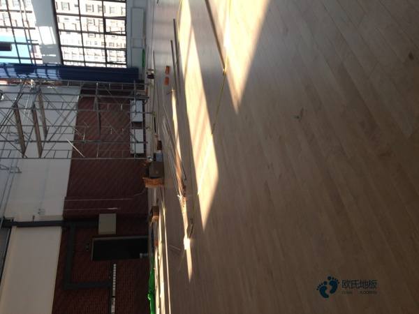 定做体育场地地板哪些牌子好1