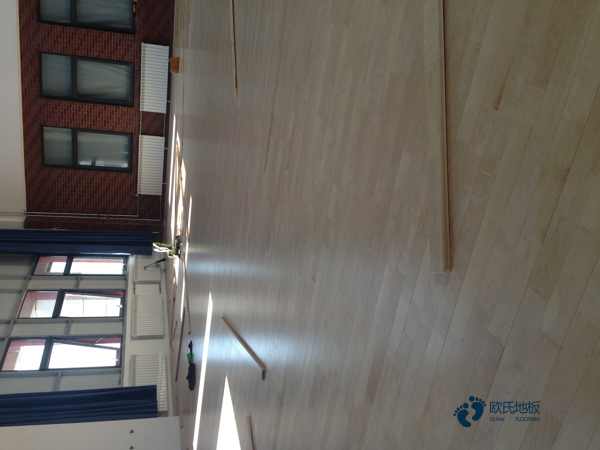 定做体育场地地板哪些牌子好2