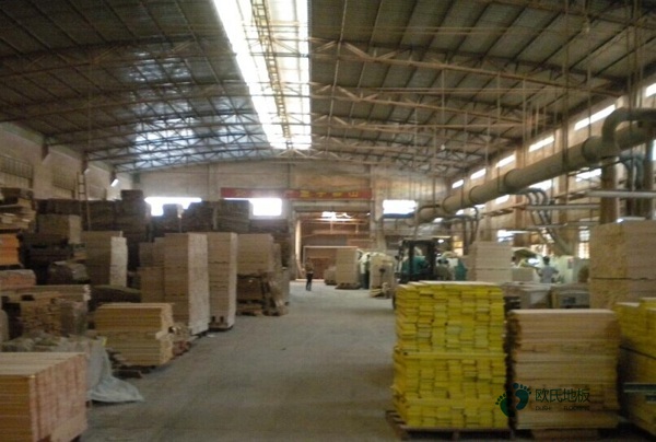 小学体育地板多少钱能下来