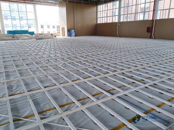 哪有体育地板贵不贵