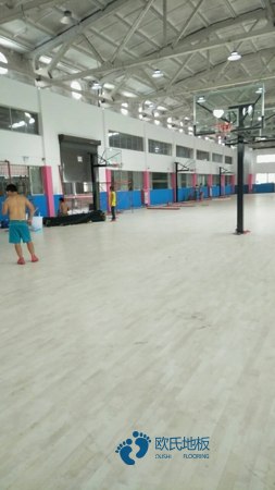 篮球场地木地板价格是多少3