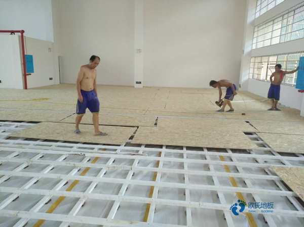 羽毛球木地板维修2