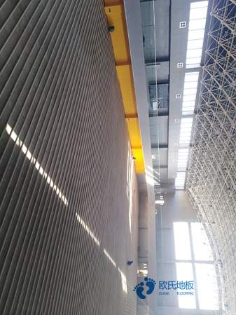 悬浮式体育运动木地板结构做法